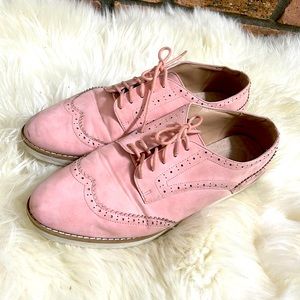 Pink sneaker